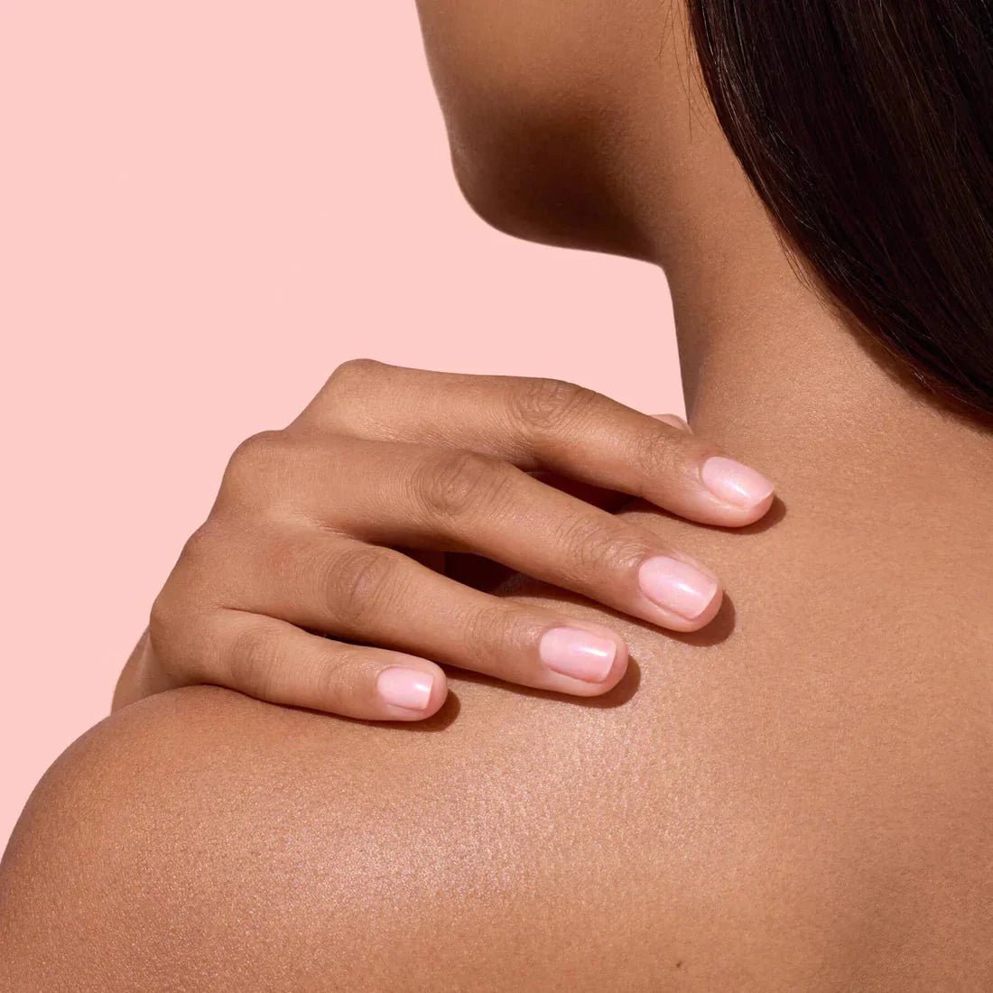 Nagelpflege: Was hilft wirklich gegen brüchige Fingernägel? - Blanda Beauty