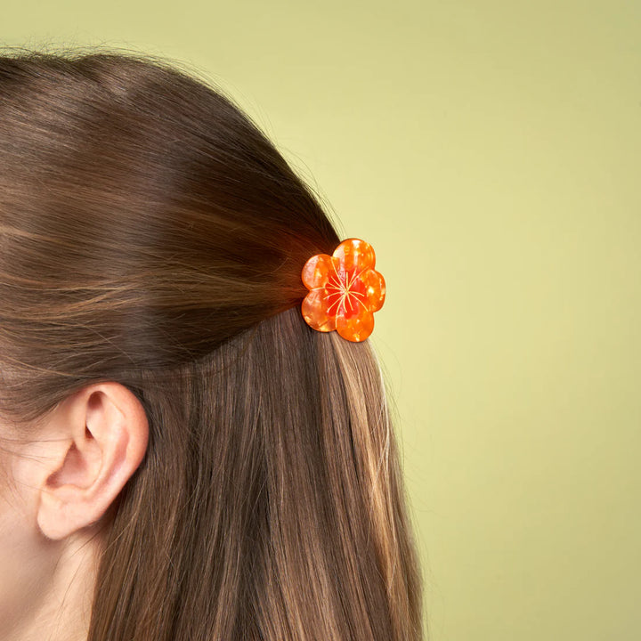 Nasturtium Mini Hair Claw von Coucou Suzette - im Haar