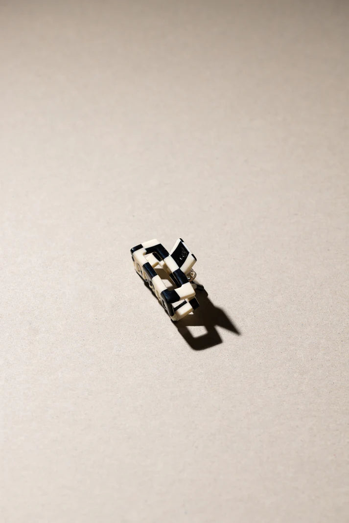 Petite Crush Chunks von Sasstie - auf Untergrund, mit Schatten
