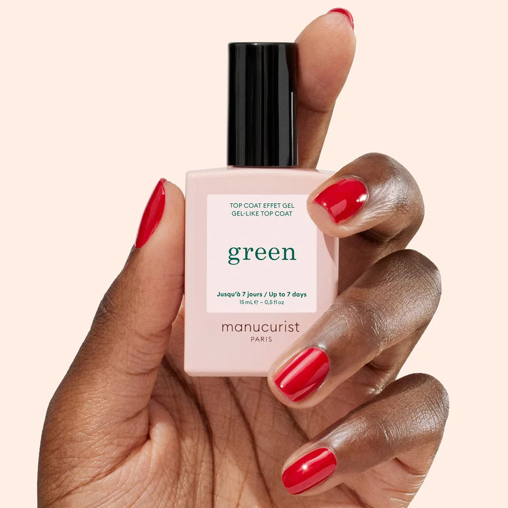 Manucurist Top Coat Gel Like - gehalten in Hand