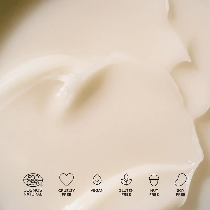 Cleansing Balm von Mádara - Swatch mit Auszeichnungen von Mádara
