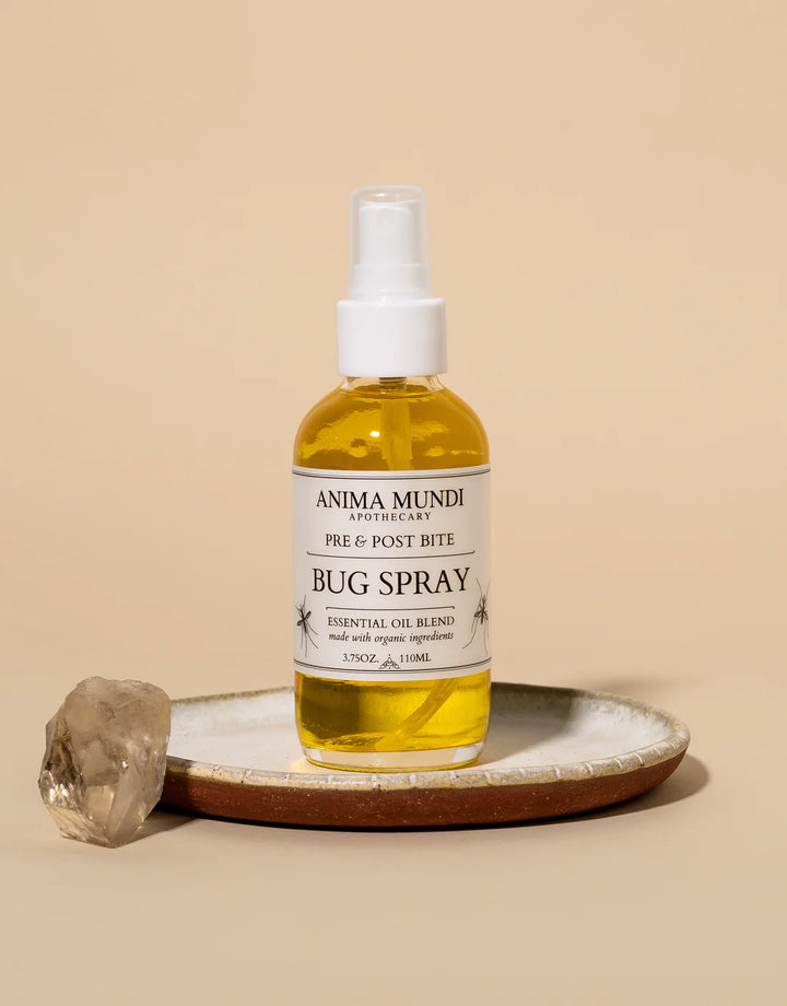 Bug Spray von Anima Mundi Herbals - Freisteller, auf Untersetzer
