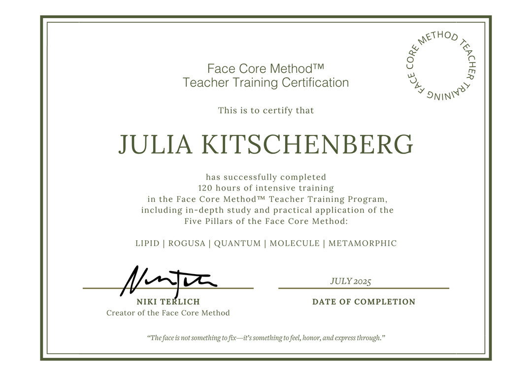 Face Core Method Teacher Training Zertifikat von Julia Kitschenberg über 120 Stunden