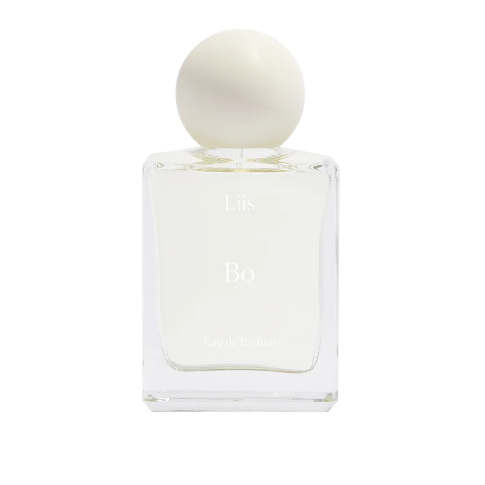 Liis Bo Eau de Parfum Flakon auf weißem Hintergrund