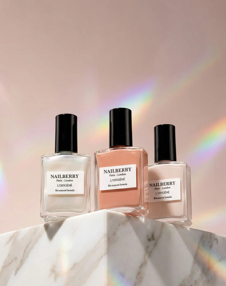 Nailberry Made You Blush zusammen mit weiteren Nailberry Nagellacken