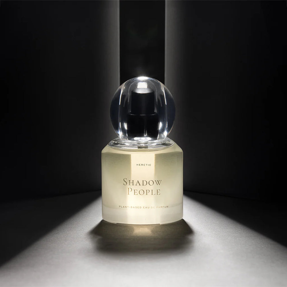 Heretic Parfum Shadow People Eau de Parfum vor bedrohlichem Schatten