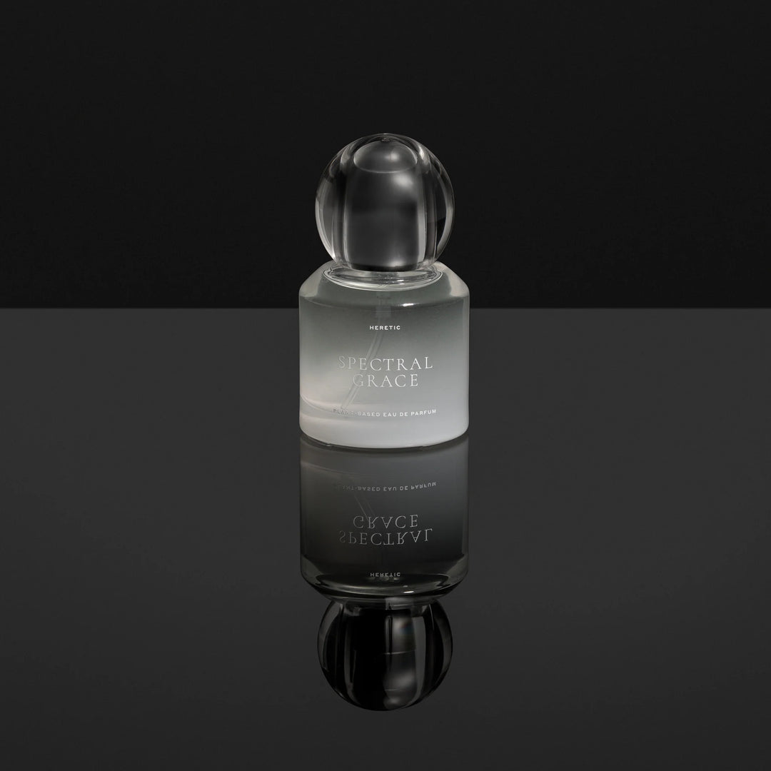 Heretic Parfum Spectral Grace Flakon in dunkler Spiegelung