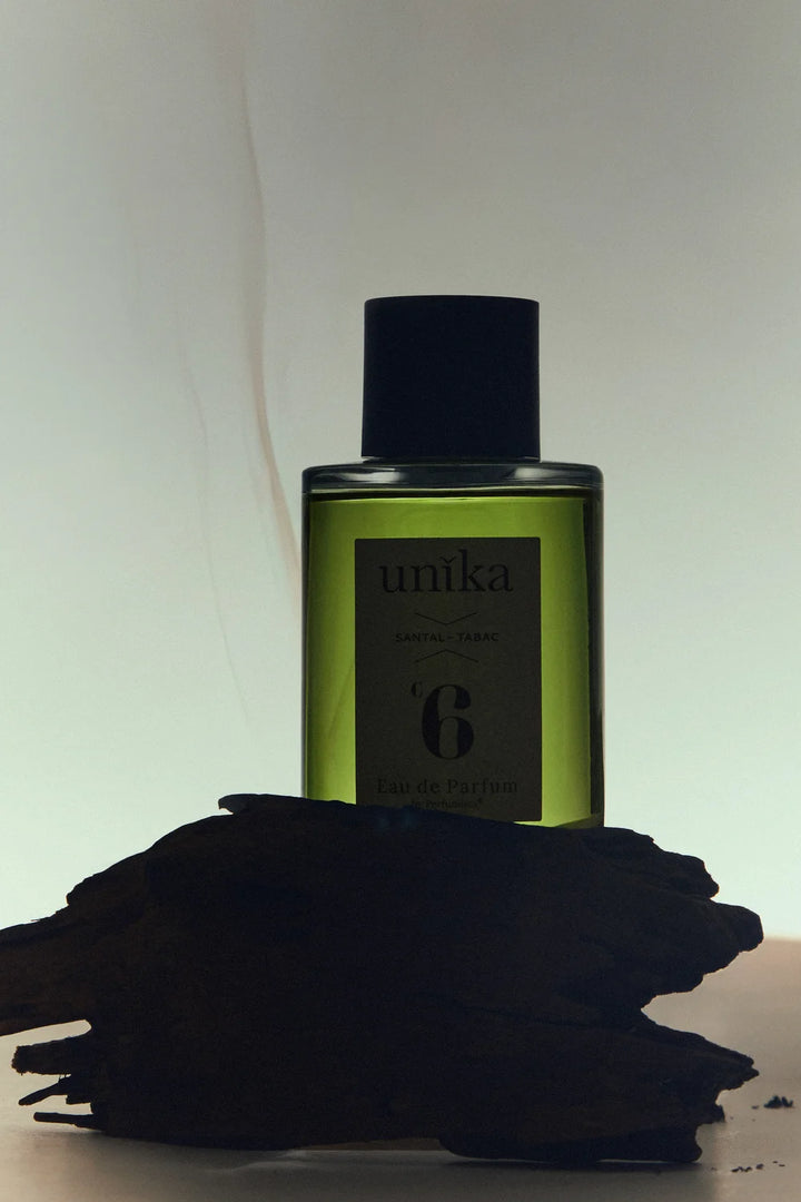 Unika Parfum Santal & Tabac - atmosphärische Aufnahme