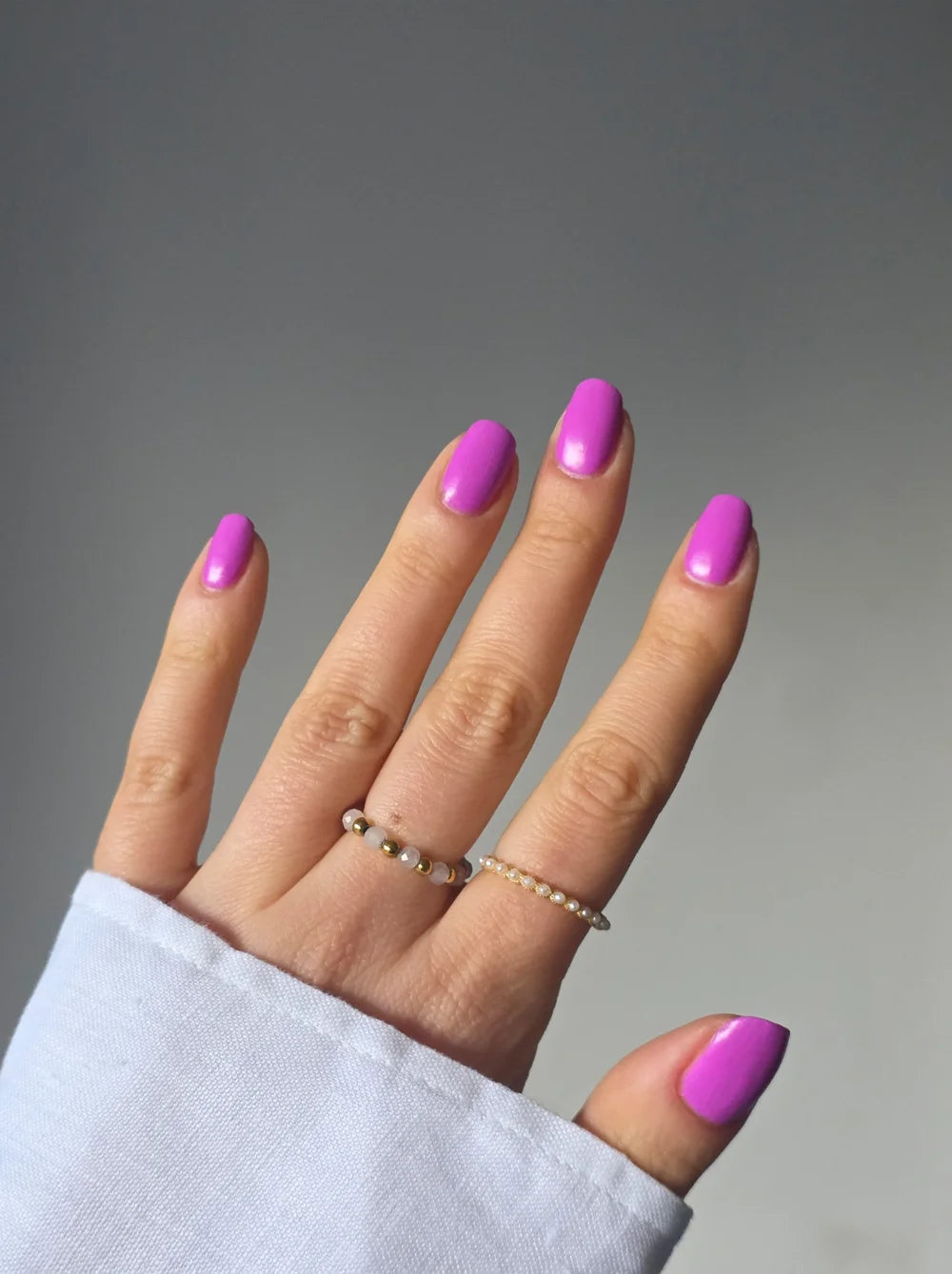 Nailberry Nagellack Ultra Violet - glänzende Nägel