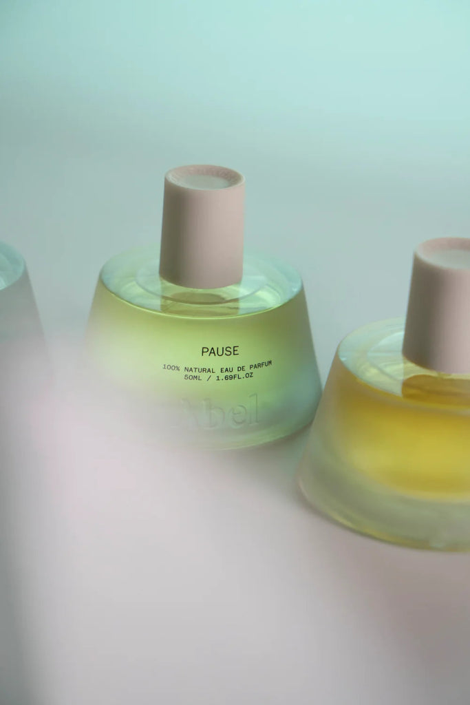 Abel Pause Eau de Parfum – veganes Naturparfum mit Lavendel und Zedernholz