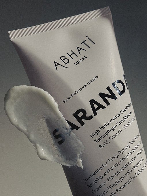 Abhati Suisse Saranda High-Performance Conditioner Swatch – natürliche Haarspülung Textur