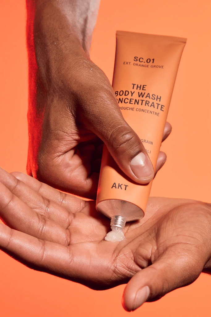 AKT London The Body Wash Concentrate SC.01 Orange Grove Anwendung – veganes Duschgel London