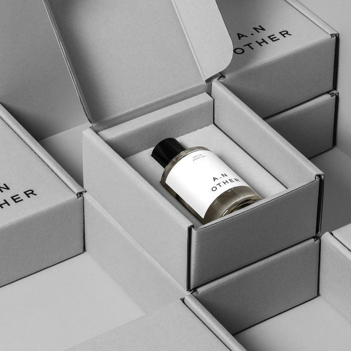 A.N. Other Crushed Velvet Parfum Verpackung – Nischenduft Box