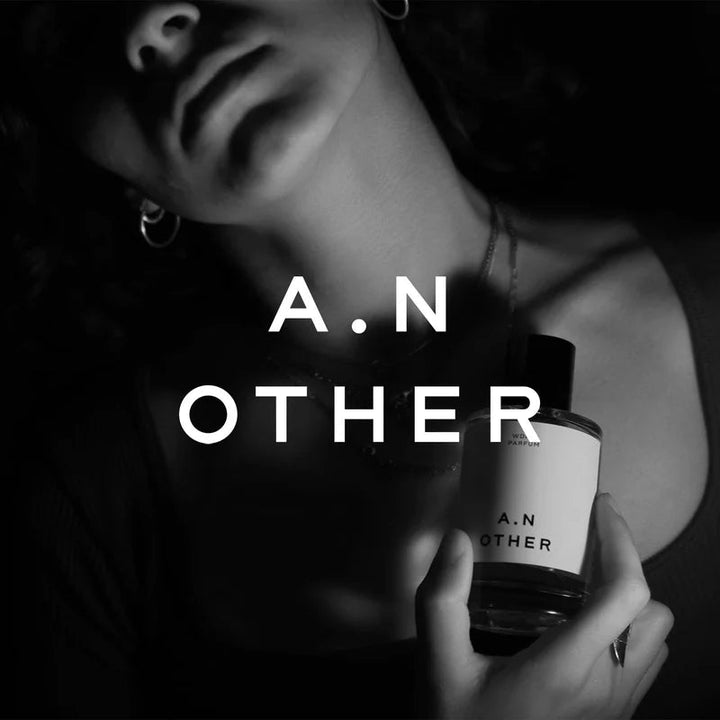 A.N. Other Sultry Green Parfum Model Mood – Nischenparfum Lifestyle