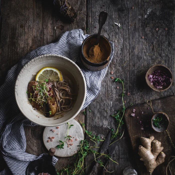 He Shou Wu in Suppe - vielseitiges adaptogenes Kraut