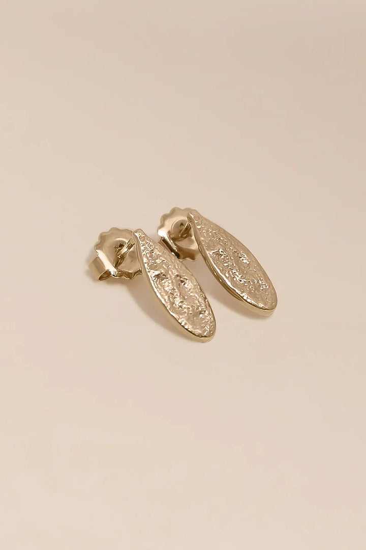 Olivea Studs von Waekura - Freisteller
