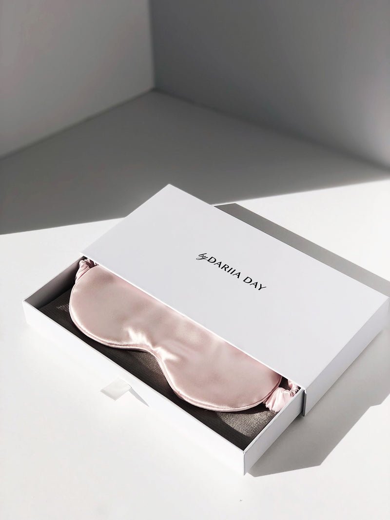 Silk Eye Mask Blush Pink Geschenkverpackung - elegante Box mit Seidenschlafmaske