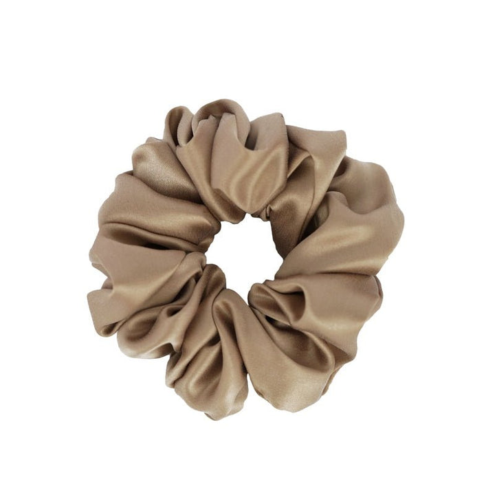 Silk Scrunchie French Beige Medium - größeres Seidenhaarband für dickes Haar