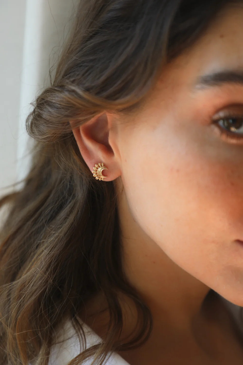 Nerina Studs von Waekura - getragen