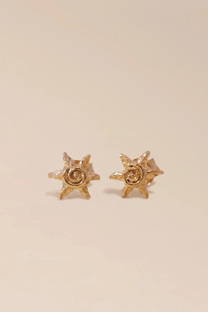 Doria Studs von Waekura - Freisteller