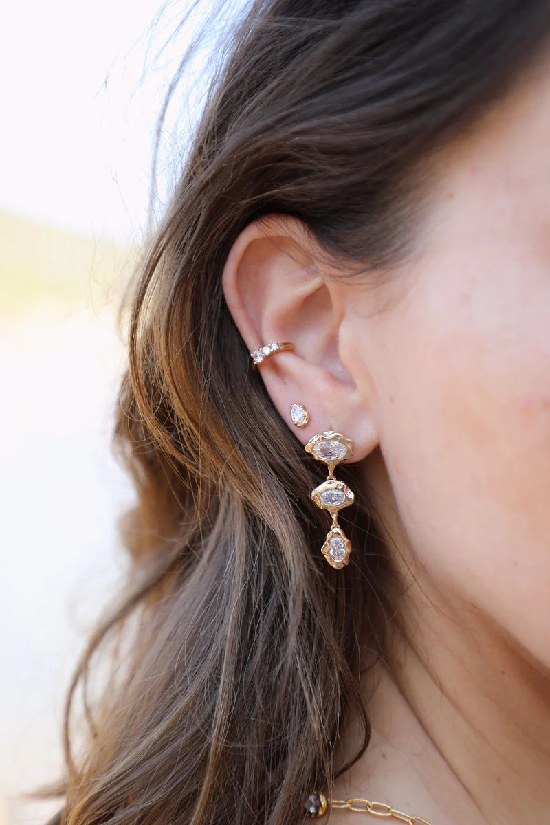 Elara Earrings von Waekura - getragen