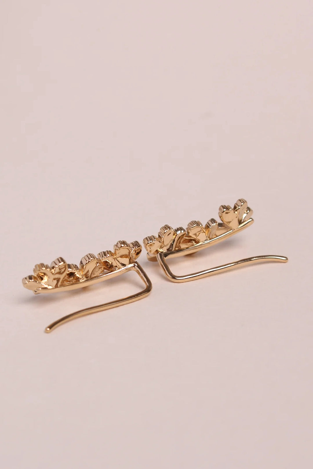 Waekura Siena Earrings / Contours Ansicht von hinten