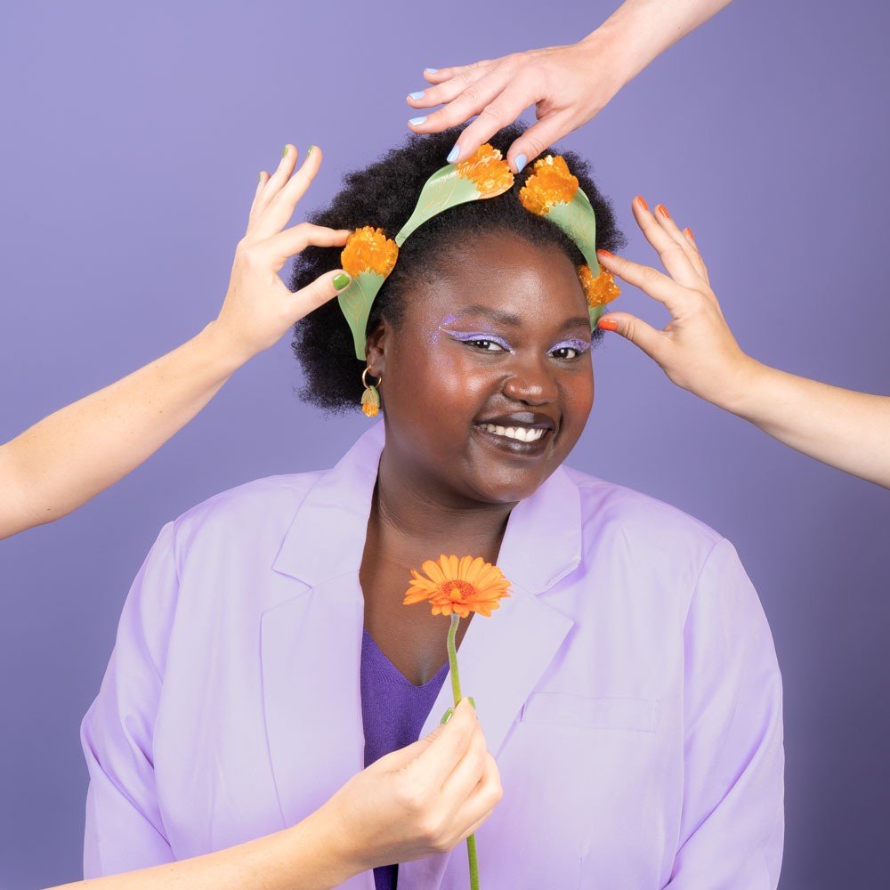 Coucou Suzette Calendula Hair Claw - Model Mood