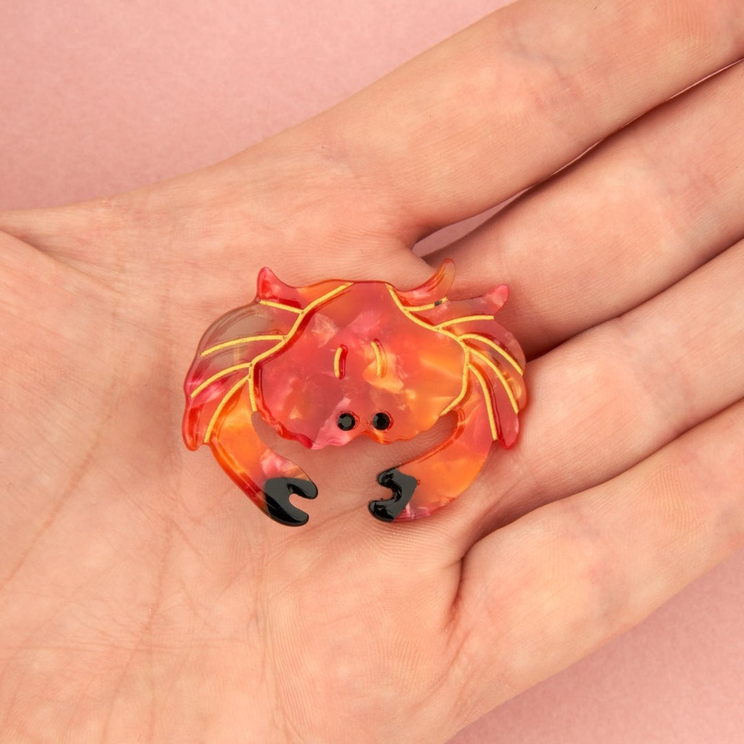Coucou Suzette Crab Hair Clip - Handmodel Details