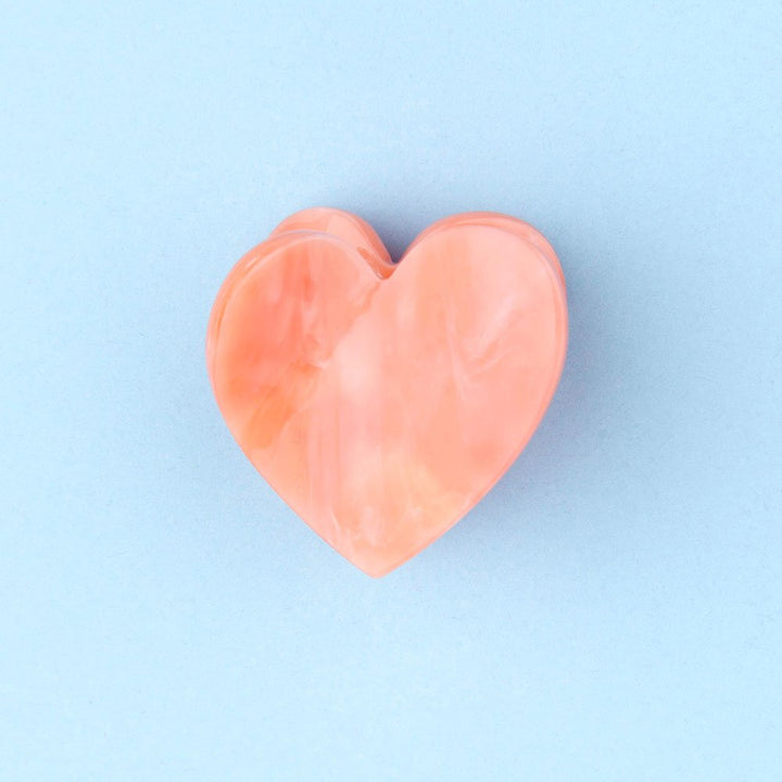 Coucou Suzette Pink Heart Mini Hair Claw - Produktbild türkiser Hintergrund