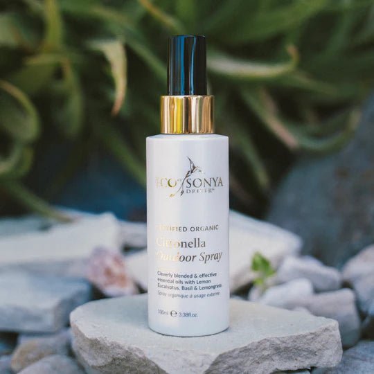 Citronella Outdoor Spray - in nature