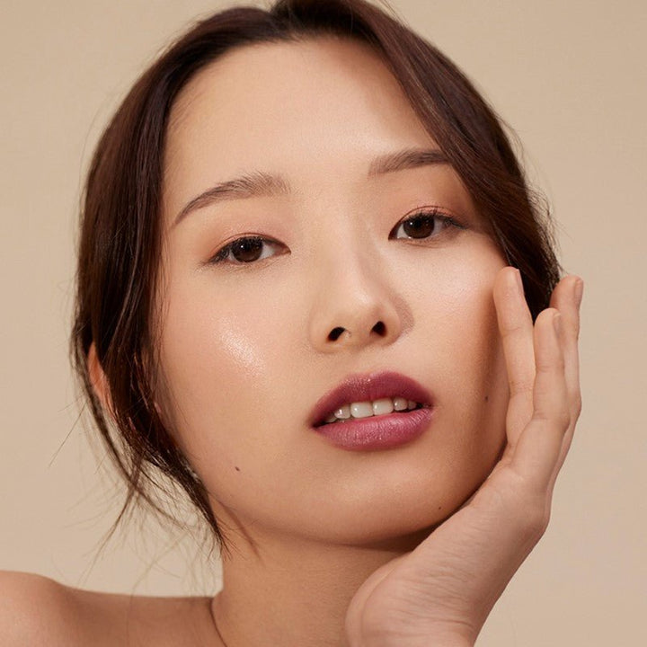 Hénne Organics Luxury Lip Tint Muse Model 3