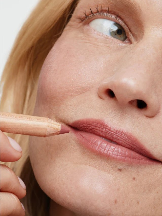 Ilia Lip Sketch Deco - on Lips