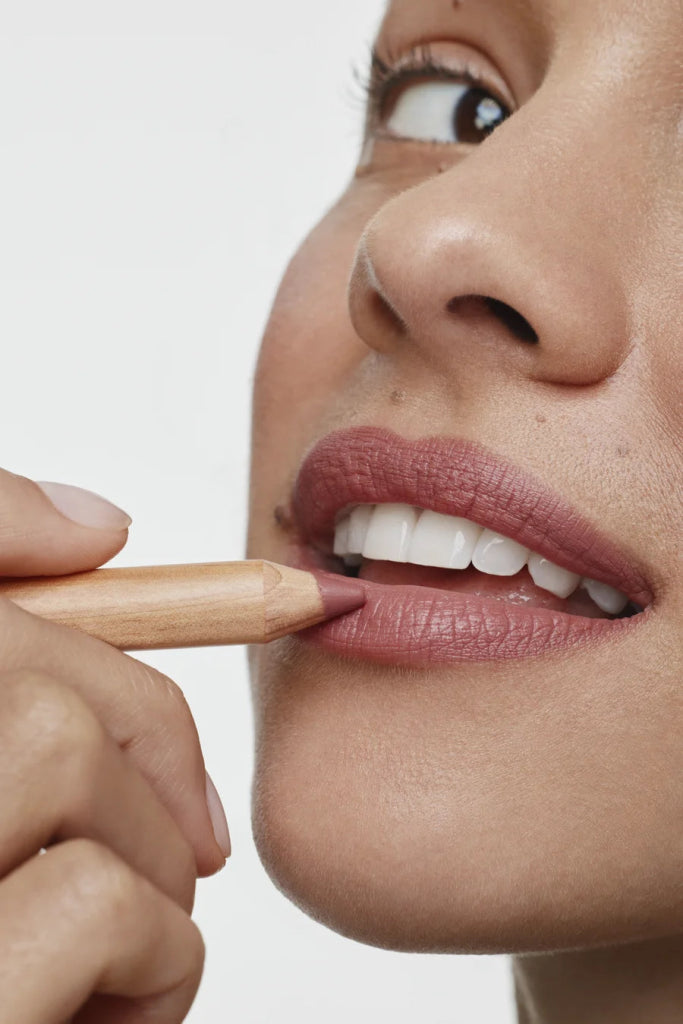 Ilia Lip Sketch Deco - on Lips 2