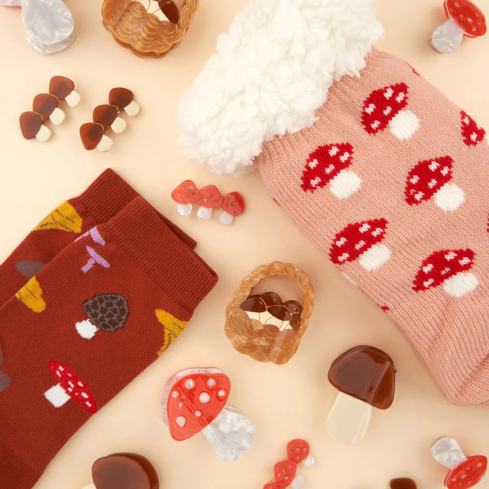 Pilz Mini-Haarklammern neben weiteren Coucou Suzette Herbst-Accessoires