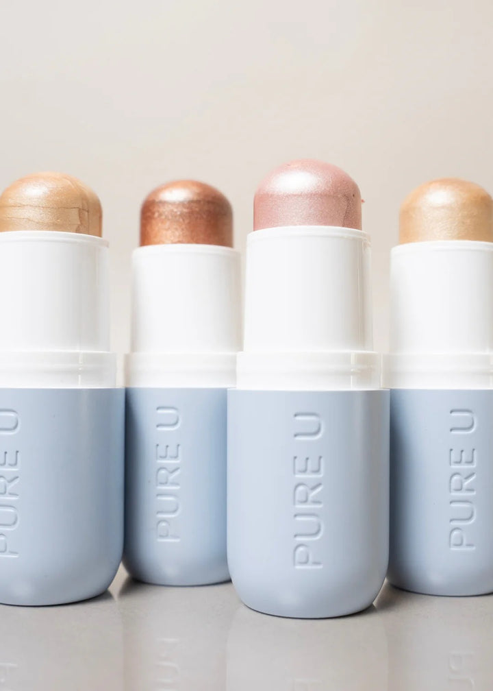 Pure U Highlighter Balm Lifestyle - natürliche Clean Beauty Routine mit FSC-zertifizierter Verpackung