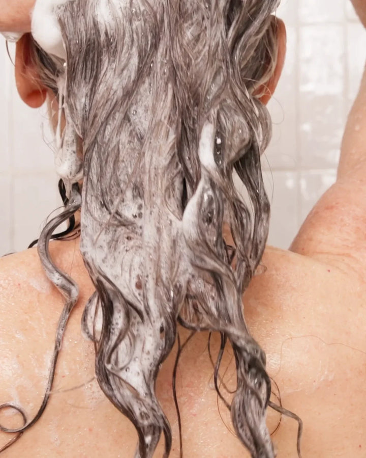 Hydration Shampoo - aufgeschäumt im Haar