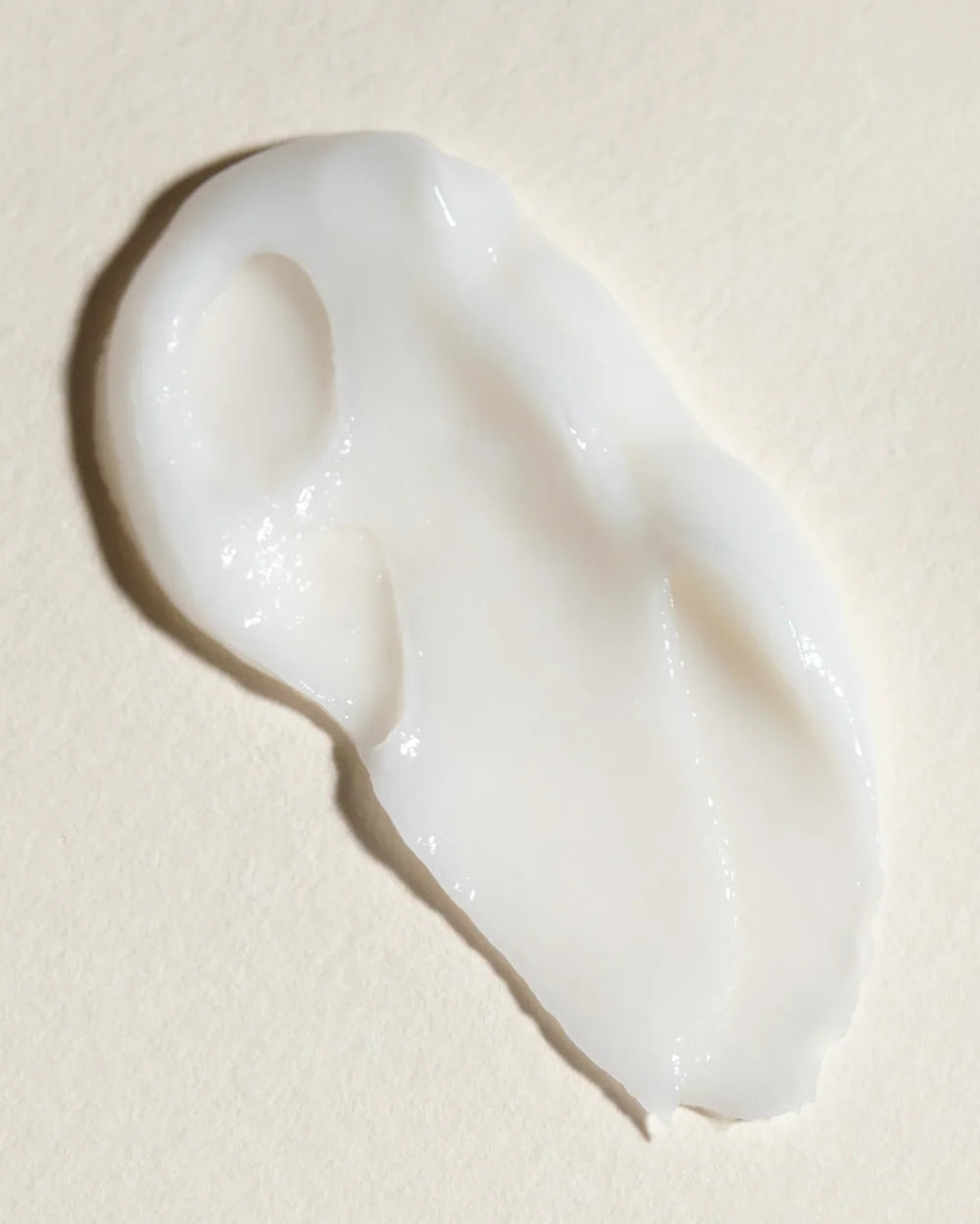 Cremige Textur des Rahua Voluminous Conditioner