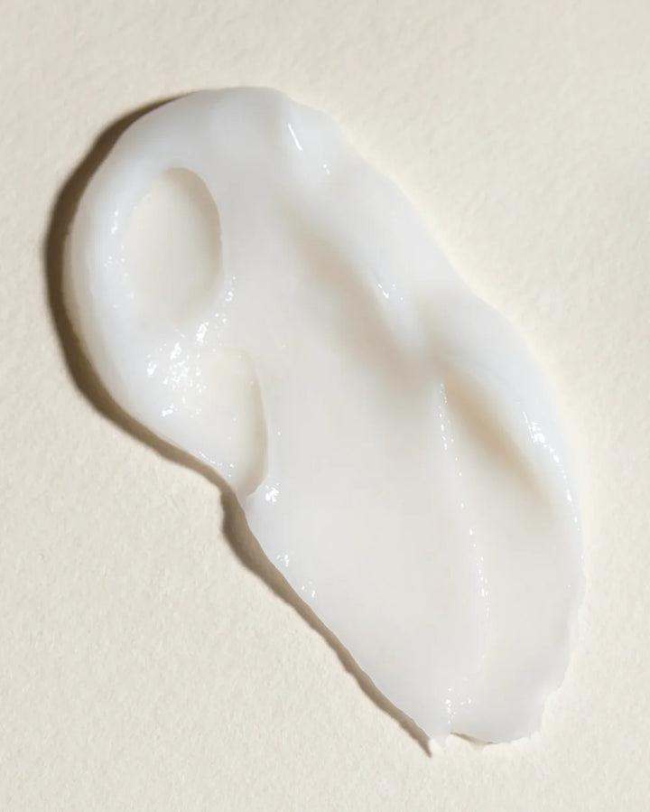 Cremige Textur des Rahua Voluminous Conditioner