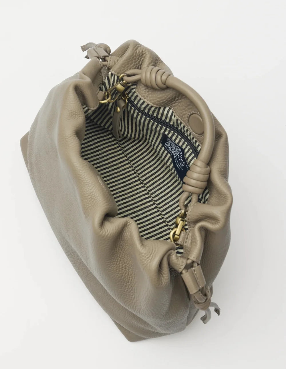 Innenansicht der O My Bag Kiki Midi mit gestreiftem Baumwollfutter und Innenfächern