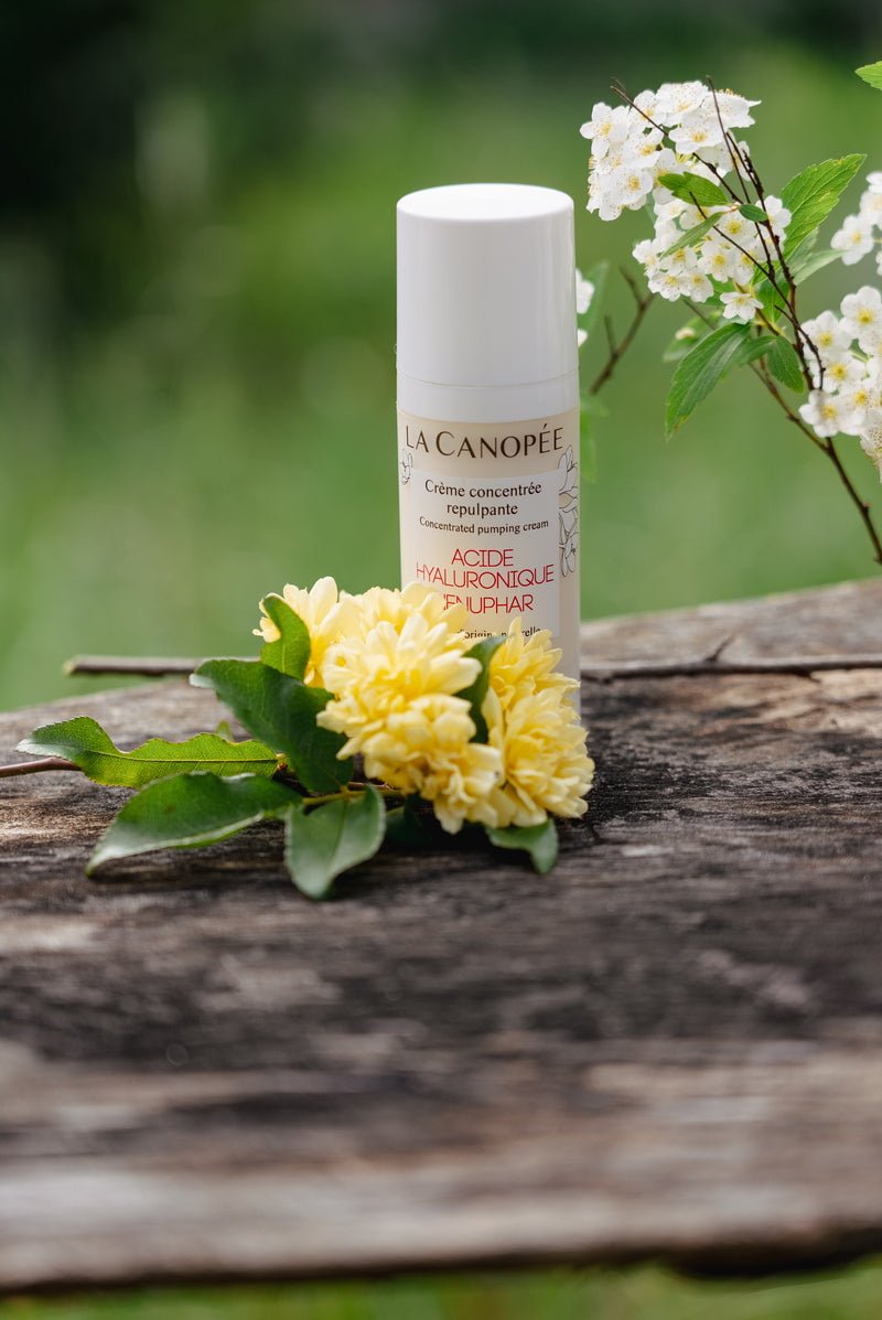 Concentrated Cream With Plumping Agents Still Life 2