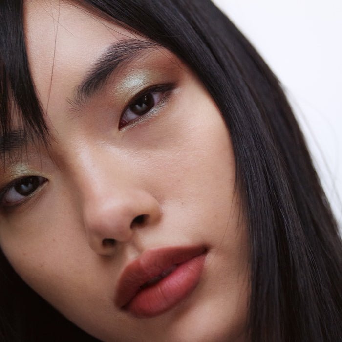 Eye Glow Colour Ochaya Look on Model