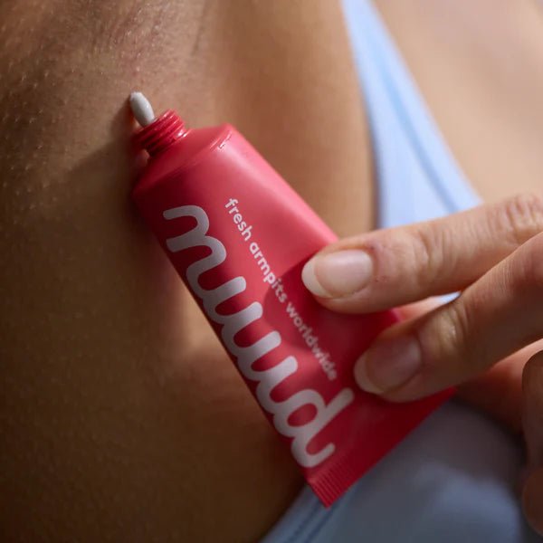 Nuud natürliches Deo The Carefree mit Mikrosilber Red Anwendung