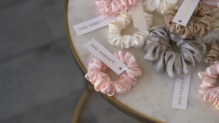 Seiden-Scrunchie von Dariia Day - alle Farben