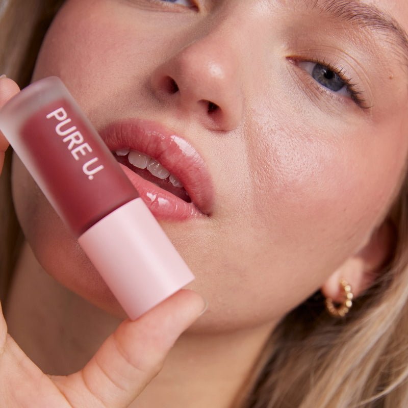 Balmy Lip Tint Berry Cloud Model 2