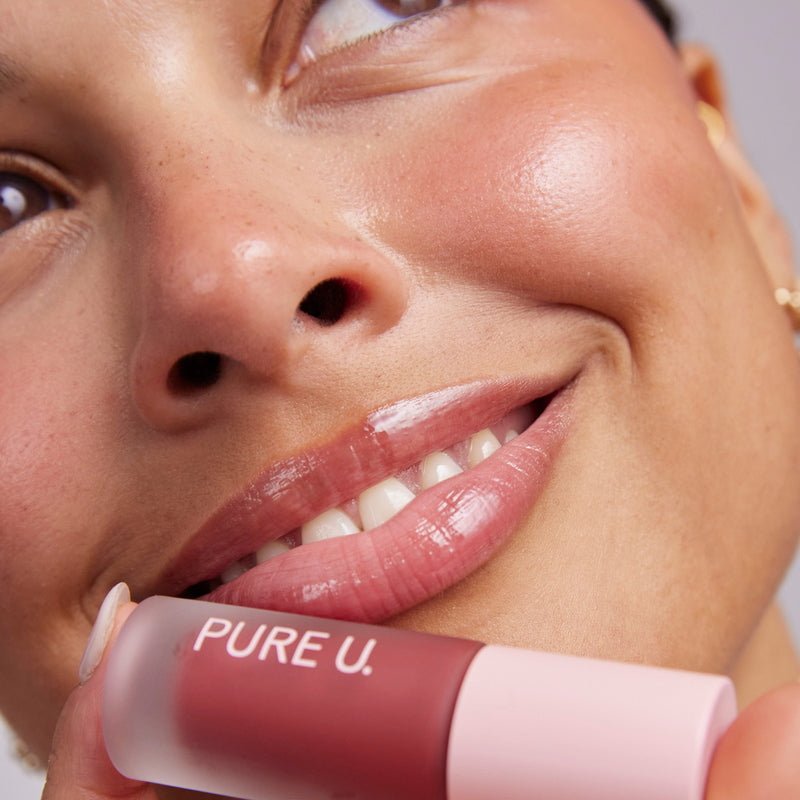 Balmy Lip Tint Berry Cloud Model
