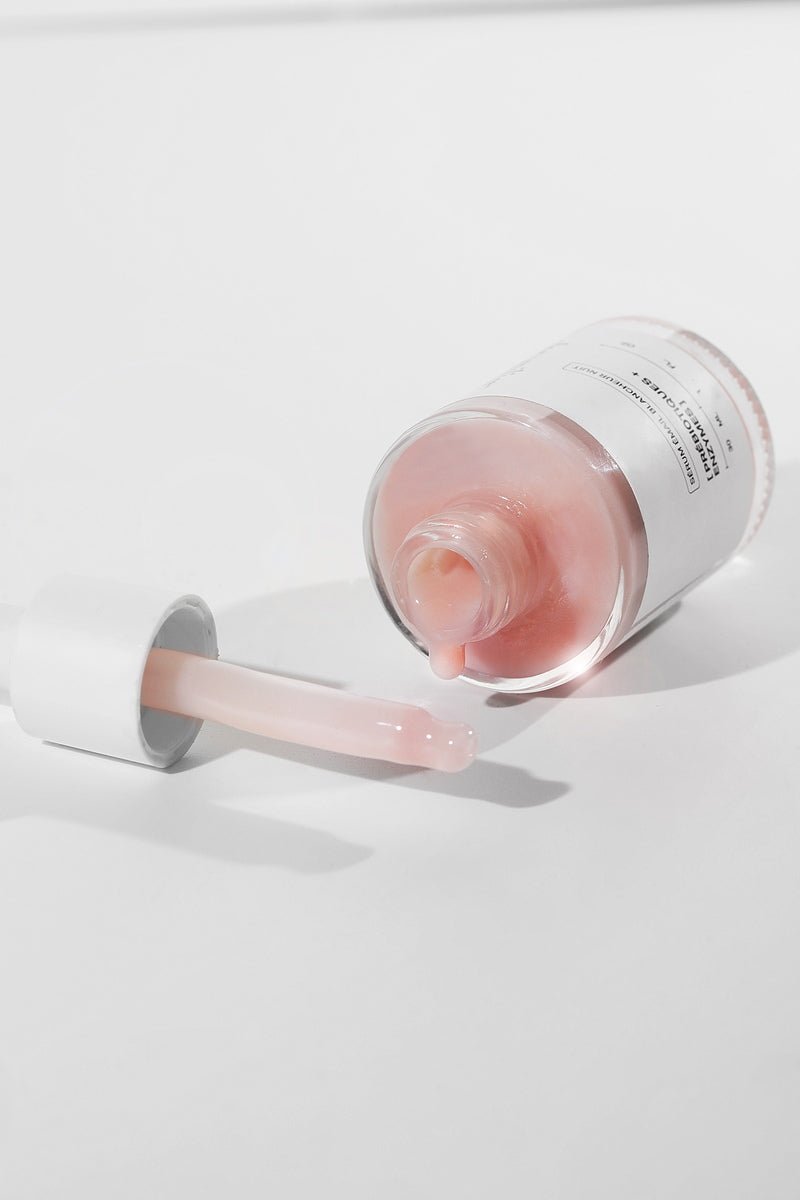 The Smilist Tooth-Whitening Night Serum open jar