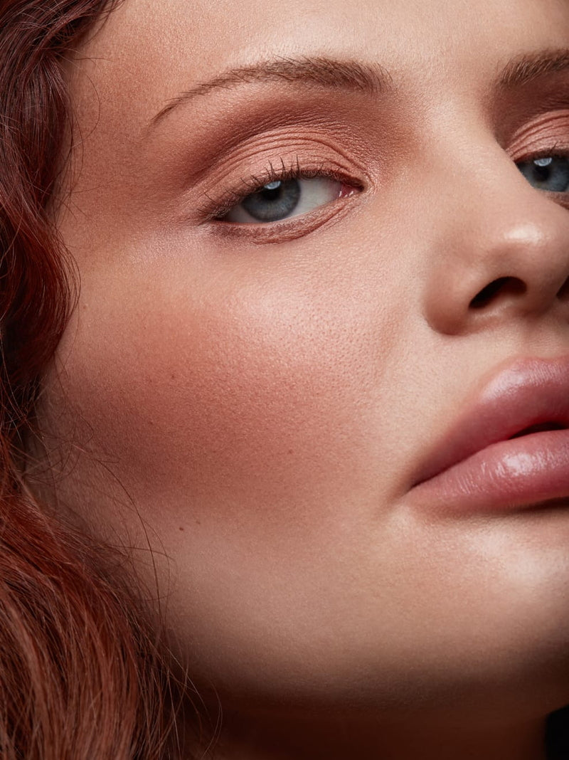 Imbe Eye & Cheek Multi-Shadow Color Crush 03 Model
