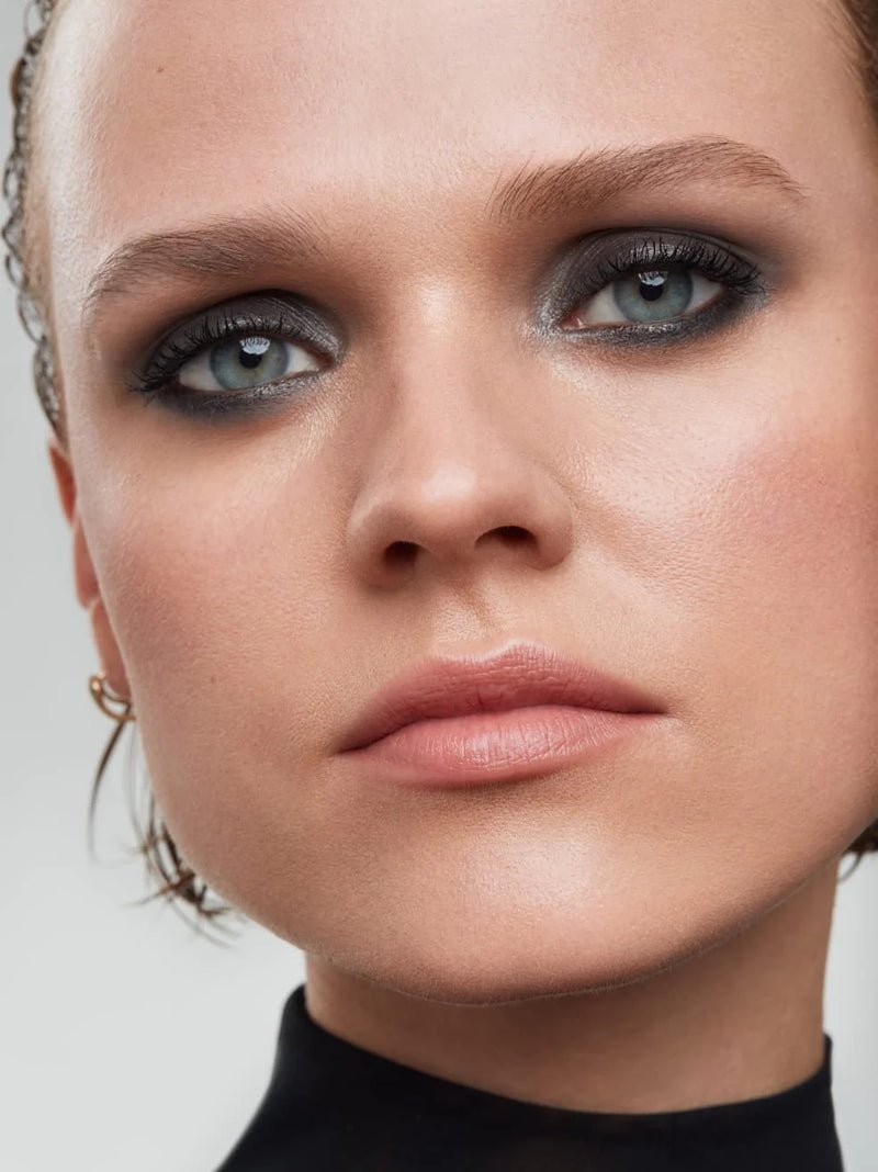 Luk Cream Eye Stick Magic Grey - Full Face Look