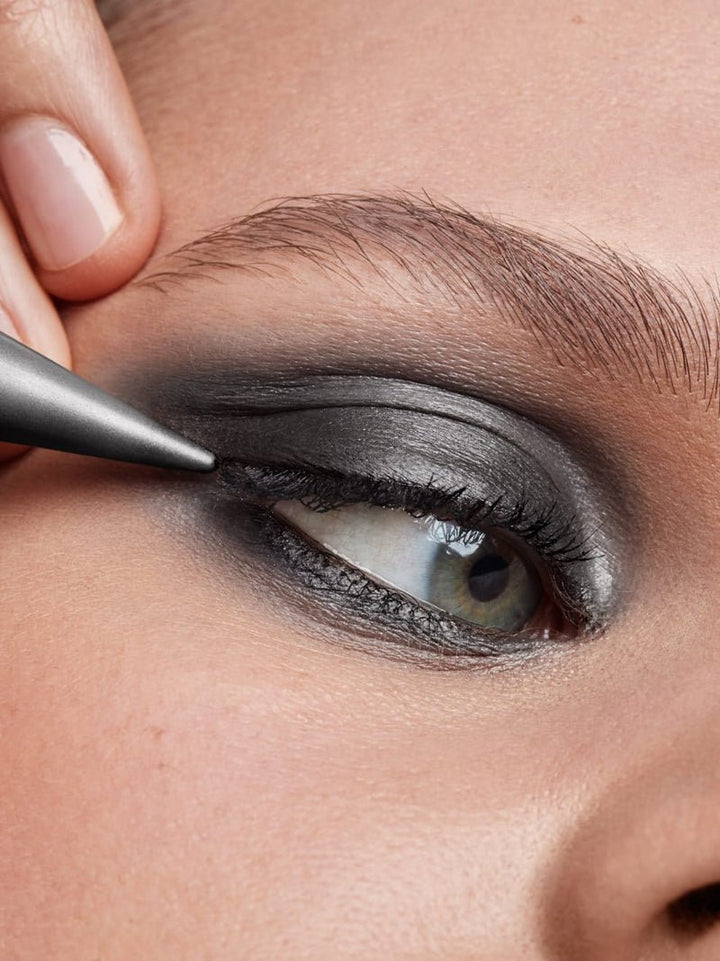 Luk Cream Eye Stick Magic Grey - Nahaufnahme