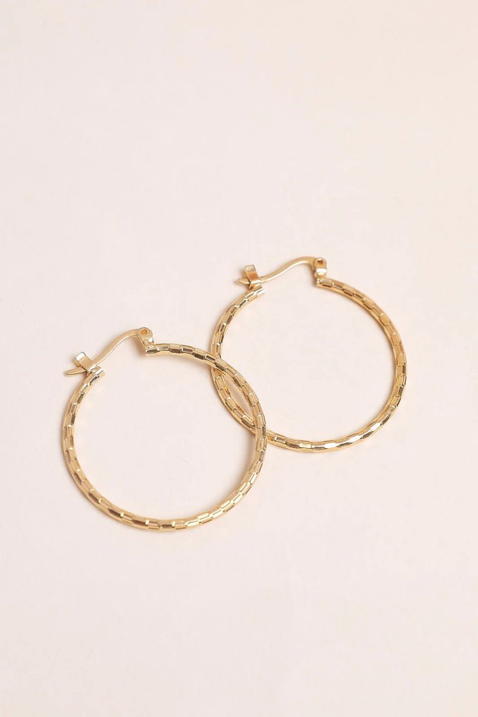 Waekura Ayla Earrings - beiger Hintergrund